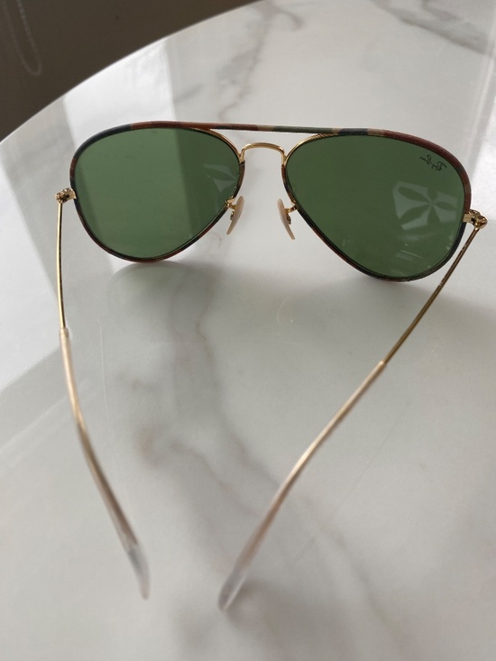 Ray-Ban Aviator Sunglasses - Picture 3 of 4